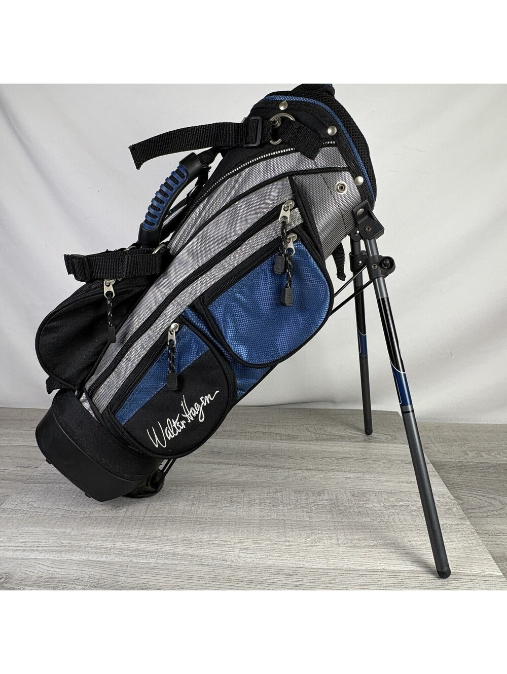 Walter Hagen Jr Series I Stand Bag Black Blue Silver Kids ~24”